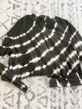 Strut This Tie Dye Thermal